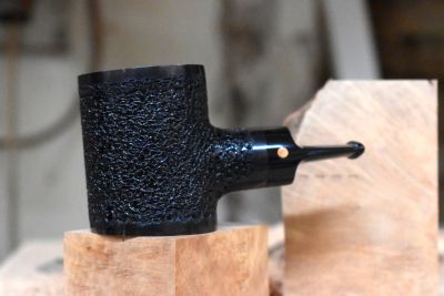 Rusticated magnum