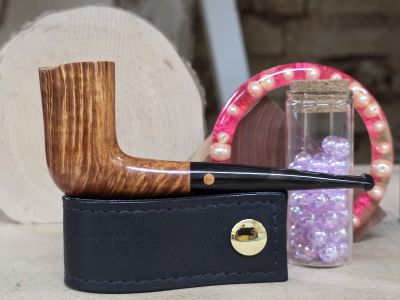 Group 3 extra light, natural top, dark horn stem