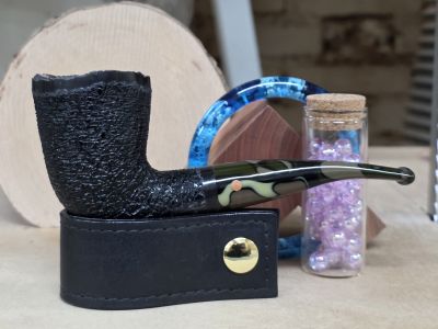 Rusticated natural top, commando stem