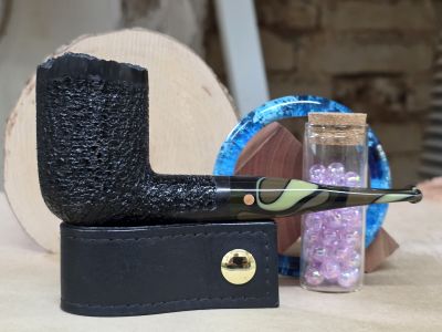 Rusticated natural top, commando stem